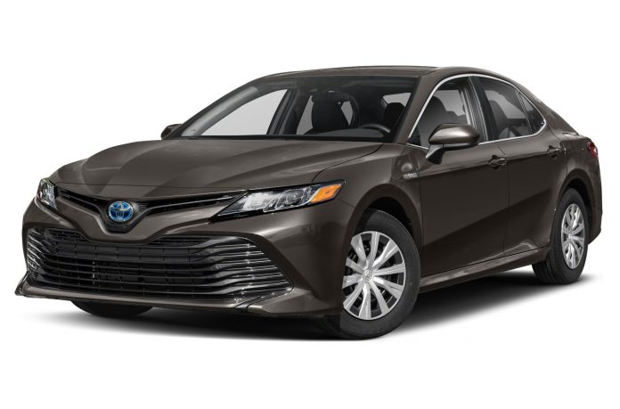 Toyota Camry 2020 - coches pequeños híbridos